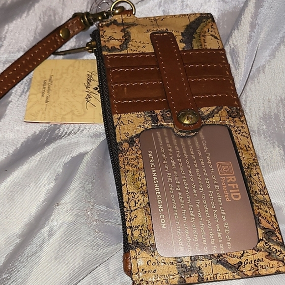 Patricia Nash Alanna ID case BNWT - Picture 2 of 4